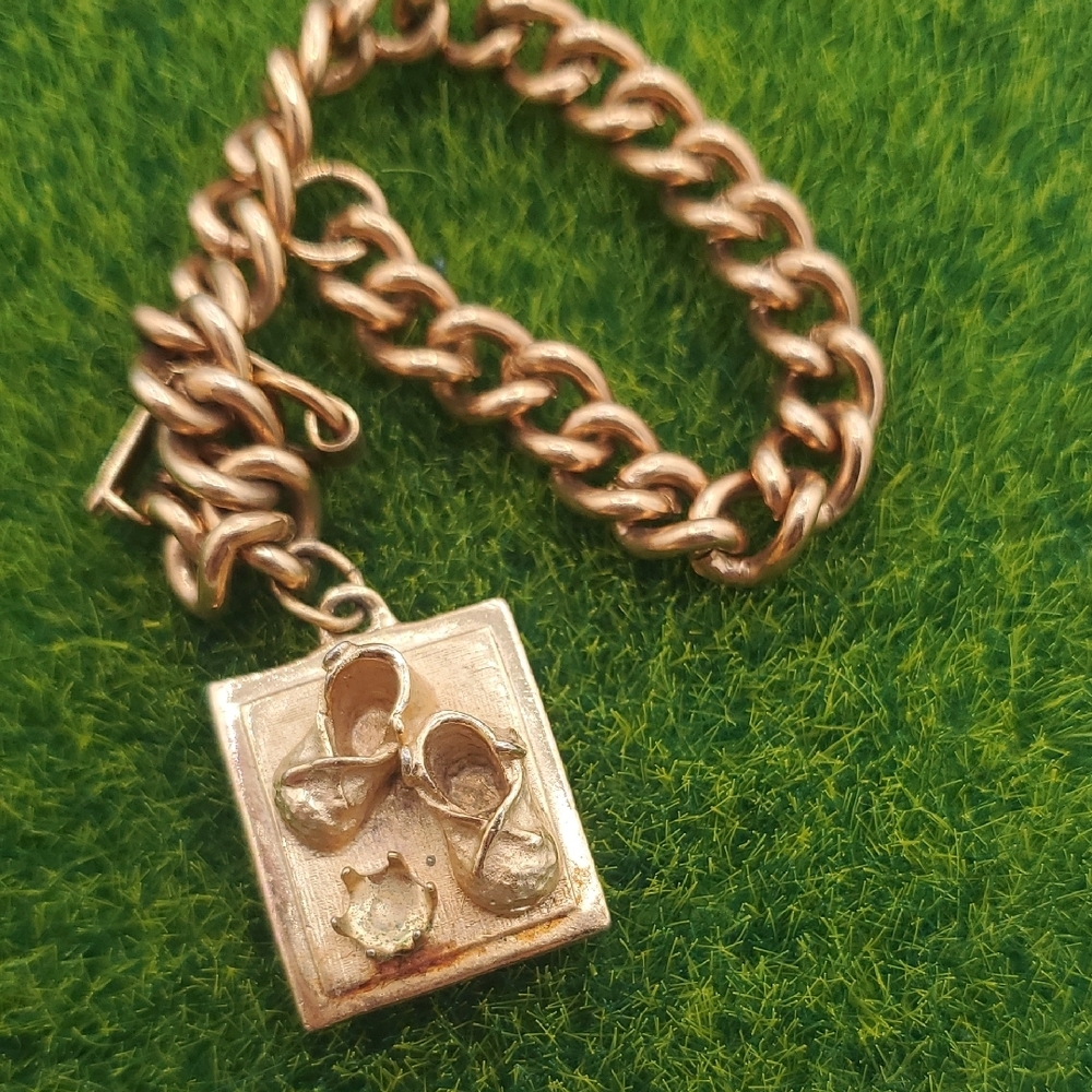 Baby Booty Vintage Collectible Heirloom Bracelet (Stone Missing) Customize B3301
